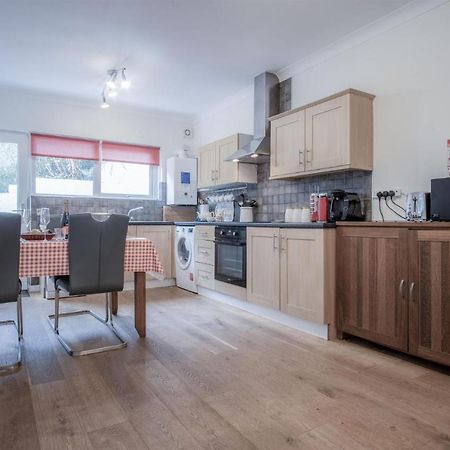 Glenvale - 2 Bedroom Apartment - Saundersfoot Dış mekan fotoğraf