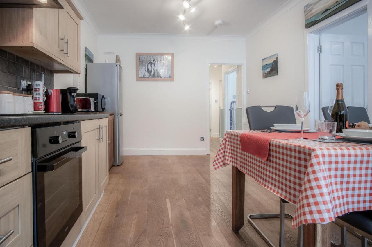Glenvale - 2 Bedroom Apartment - Saundersfoot Dış mekan fotoğraf
